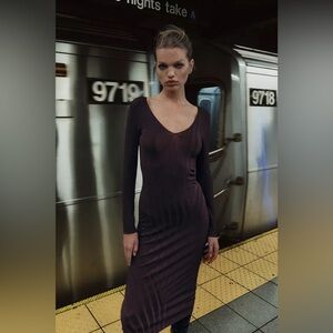 Zara COMBINATION RIB KNIT DRESS L Dark Burgundy
